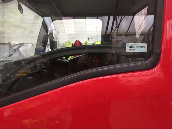 GPS Trackers – Commercial Fleet / Hull 2